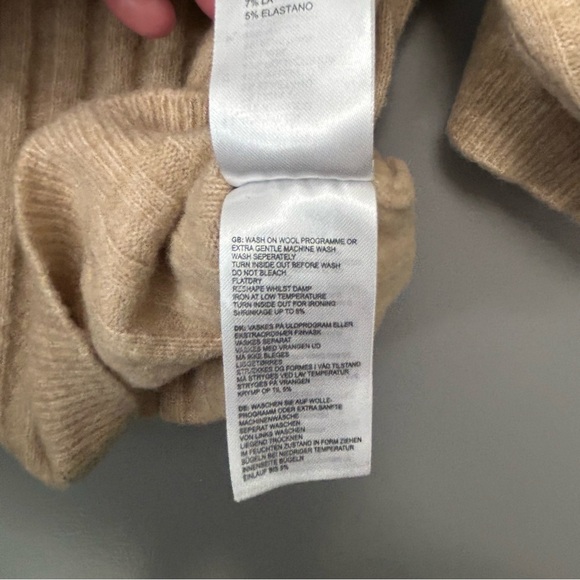 MBYM Loose Fit Sweater Size Small - Picture 11 of 11